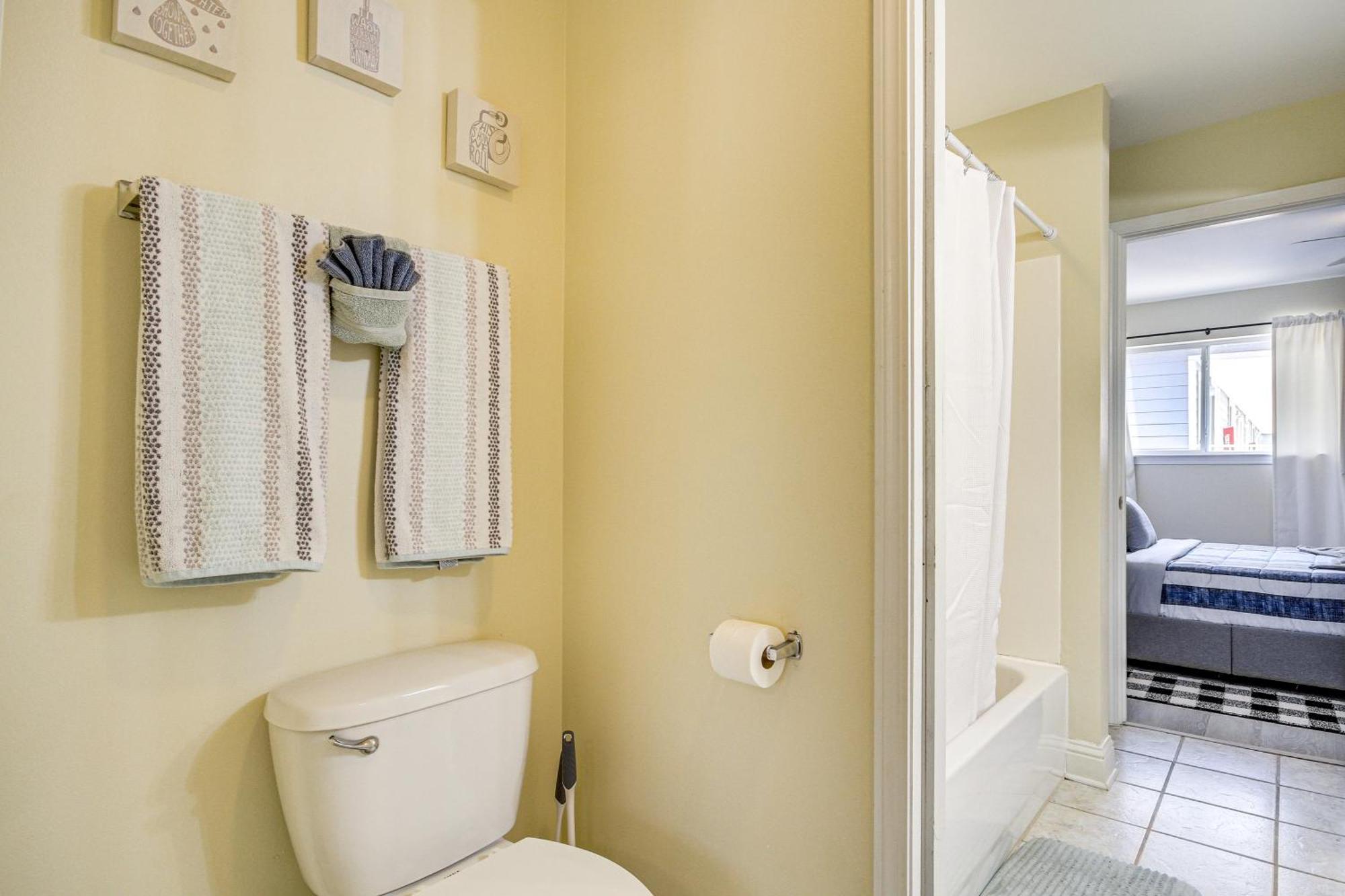 Airy Biloxi Condo With Patio Walk To Beach! エクステリア 写真